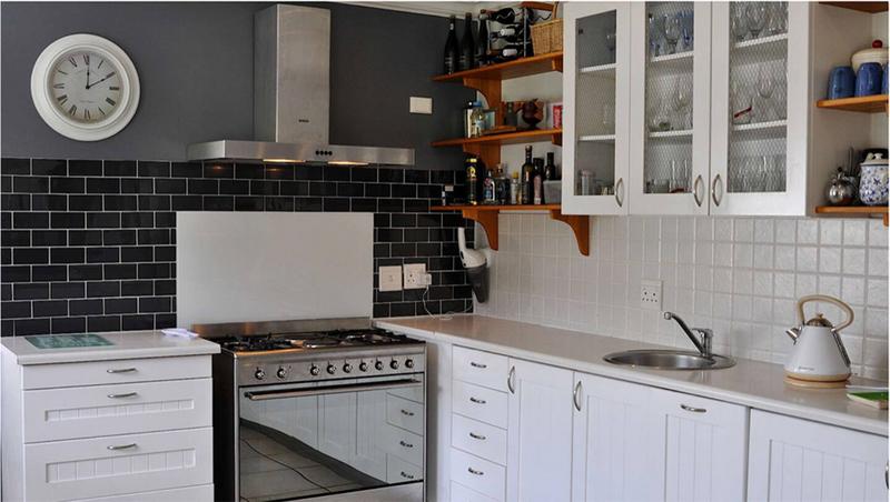 To Let 4 Bedroom Property for Rent in Keurbooms River Western Cape